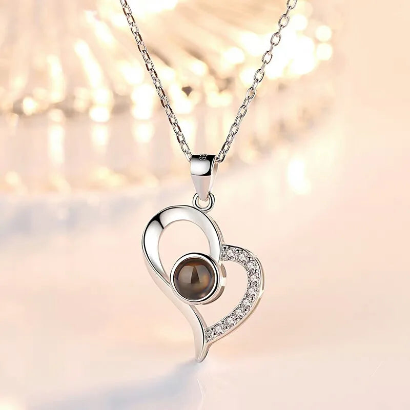 Projection Necklace Set With Heart Pendant and Gift Box