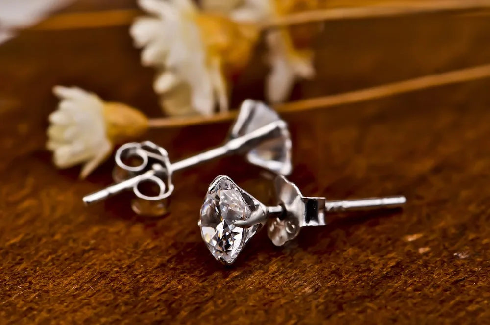925 Sterling Silver Stud Earrings with Crystal Zircon