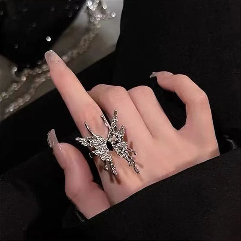 Kpop Gothic Heart Metal Ring for Women in Silver Color